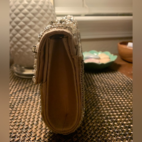 ALDO Clutch w/Tag: Beige/Bronze Rhinestones & Sequins Chain Handle Inside Pocket - Picture 5 of 9